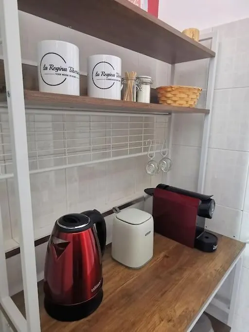 La Regina Tiberina Apartment Rome