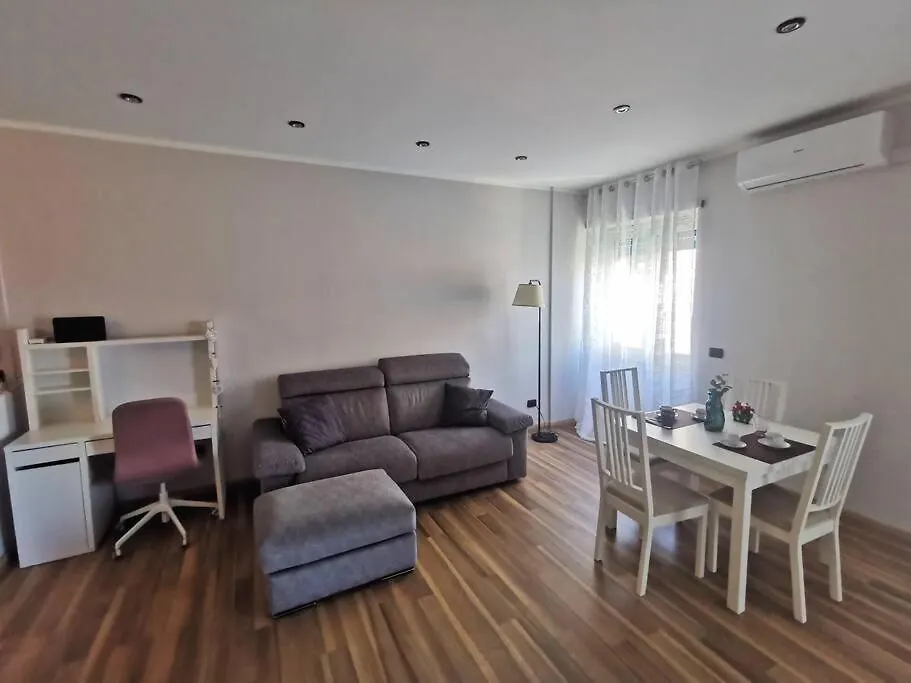 La Regina Tiberina Apartment Rome Italy