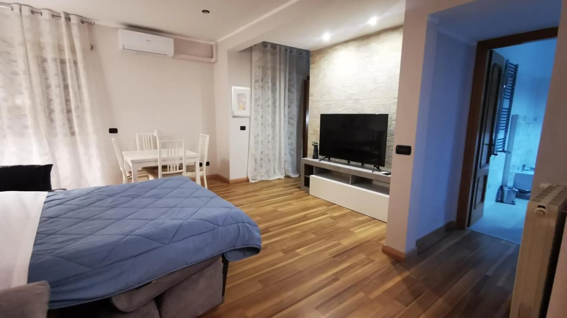 La Regina Tiberina Apartment Rome Italy